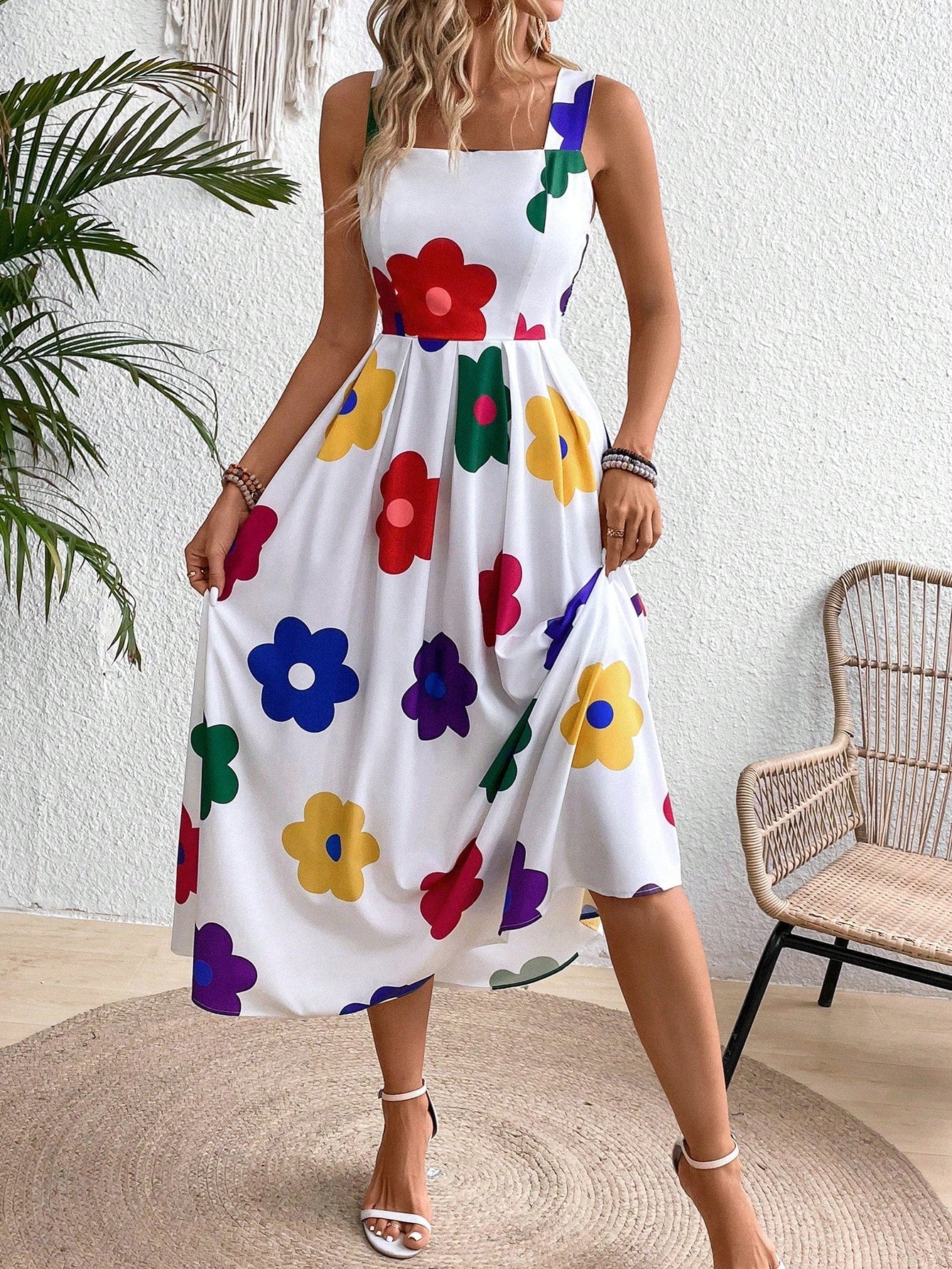 Vestido Longo com Decote